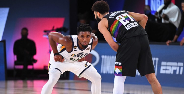 球员后勤保 球员后勤保