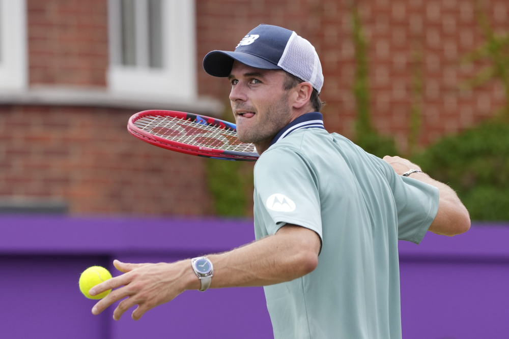 头正式落位 头正式落位